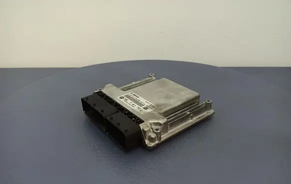 BMW 7 F01 F02 F03 F04 Engine control unit/module ECU 7811701