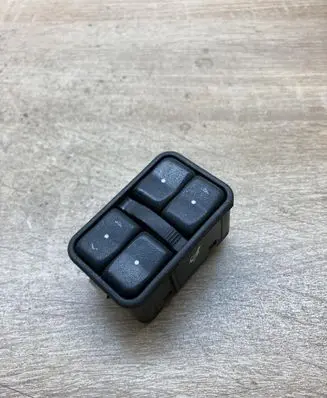 Opel Zafira A Electric window control switch 90561088 90561086
