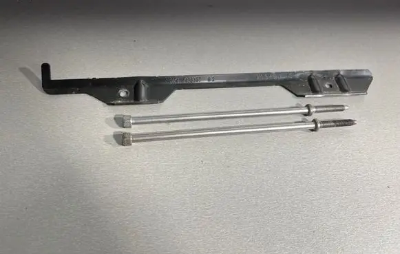 BMW 3 E92 E93 Battery bracket 7188487
