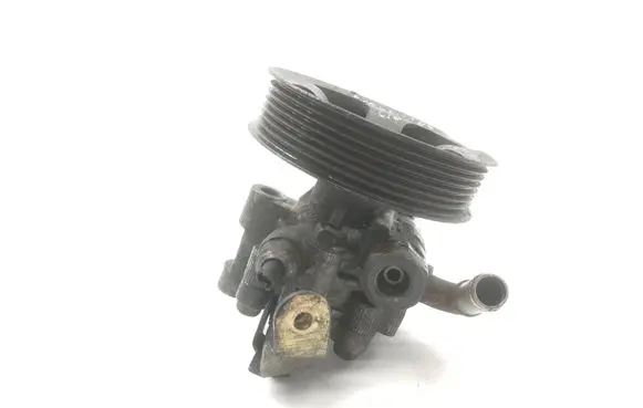 Toyota Avensis T250 Power steering pump 32100