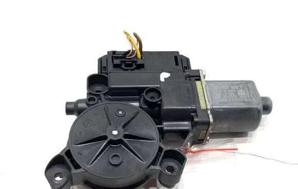 Volkswagen Polo V 6R Front door window regulator motor 6R0959802T