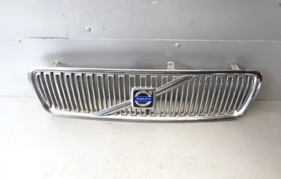 Volvo V70 Front bumper upper radiator grill 8659875