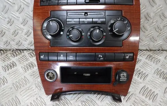 Jeep Grand Cherokee (WK) Climate control unit 