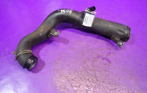 Skoda Octavia Mk2 (1Z) Air intake hose/pipe 1K0129654AK