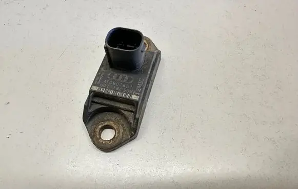 Audi A6 S6 C6 4F Airbag deployment crash/impact sensor 4F0907651 160305