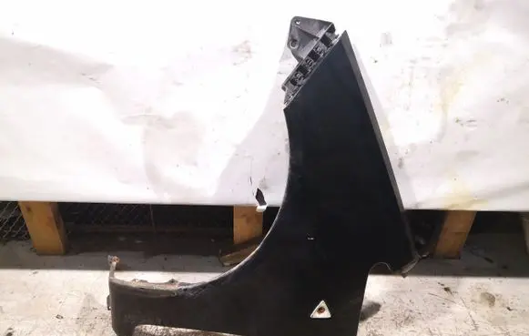 Mitsubishi Colt Fender