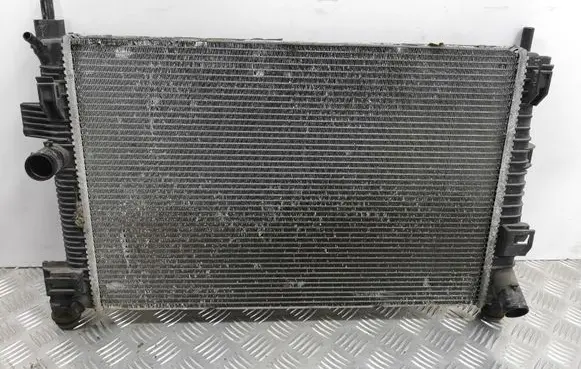 Ford Grand C-MAX Coolant radiator 8V618005CA M149810A