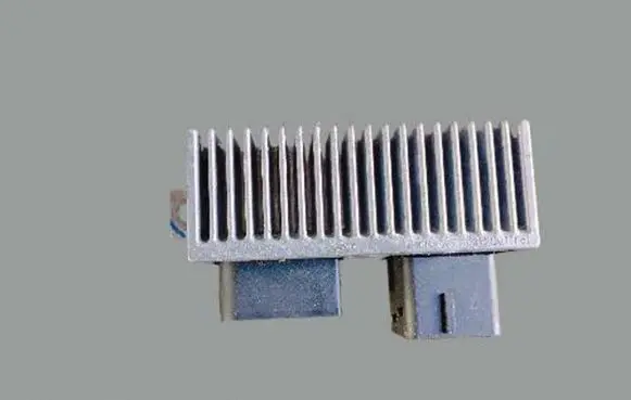 Renault Master III Glow plug pre-heat relay 8200558438A