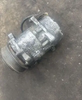Peugeot 605 Air conditioning (A/C) compressor (pump)