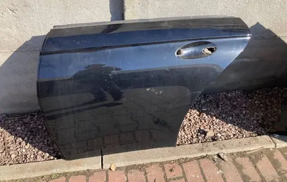 Mercedes-Benz CLS C219 Rear door 