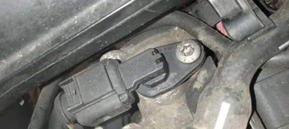 Skoda Octavia Mk2 (1Z) Camshaft position sensor 03Q907601E
