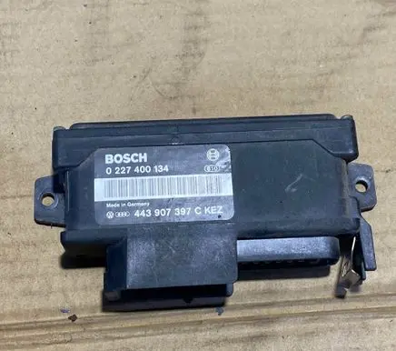 Audi 80 90 B3 Other control units/modules 443907397C