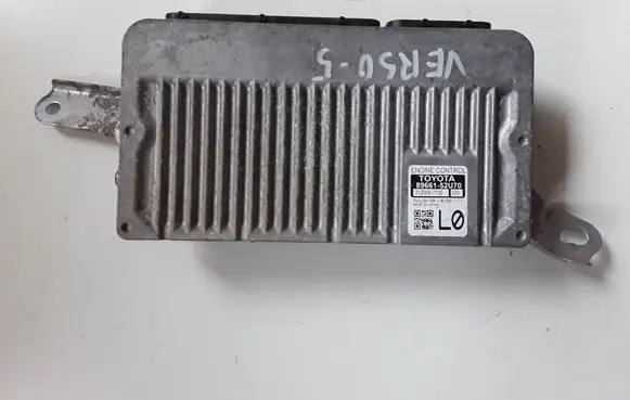 Toyota Verso-S Engine control unit/module 8966152U70
