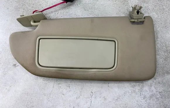Volvo V70 Sun visor