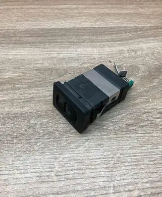 Volkswagen Golf IV Seat heating switch 1J0963563B