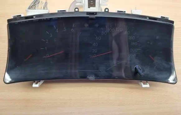 Toyota Corolla E120 E130 Speedometer (instrument cluster) 8380002750