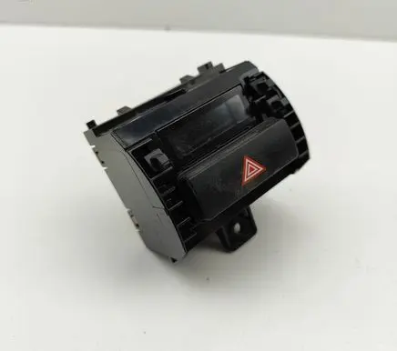 Toyota Hilux (AN120, AN130) Hazard light switch 839100K180A
