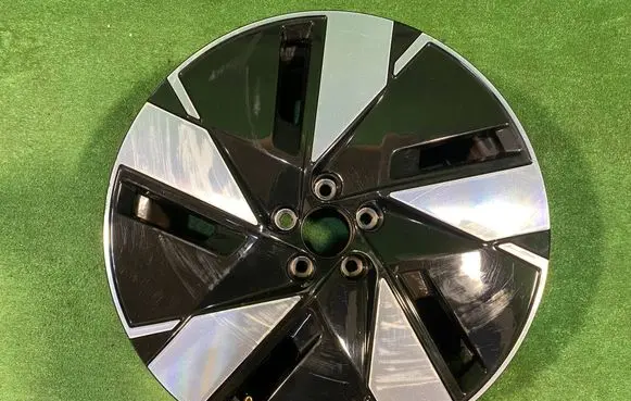 Volvo XC40 R19 alloy rim 32294213