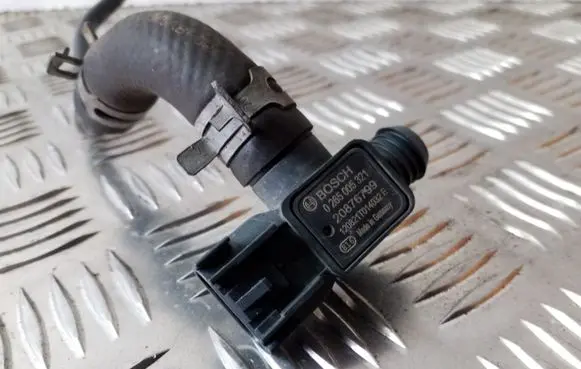 Opel Astra J Vacuum valve 0265005321 20876799