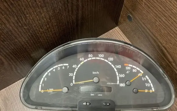 Mercedes-Benz Sprinter W901 W902 W903 W904 Speedometer (instrument cluster) 0004468321