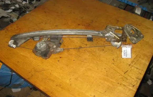 Ford Probe Front door window regulator with motor