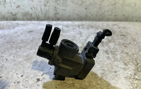 Nissan Qashqai+2 Turbo solenoid valve 14956JD70A 5481086 351101026