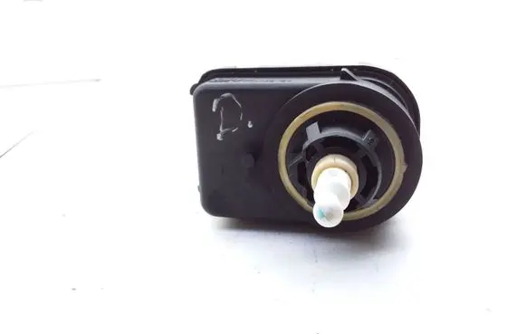 Nissan Almera N16 Headlight level adjustment motor 