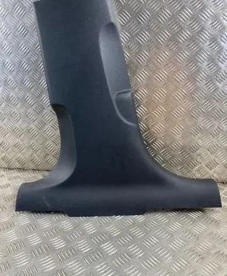 (B) pillar trim (bottom)