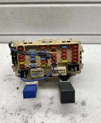 Nissan X-Trail T30 Fuse box set