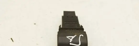 Subaru Forester SF Windscreen/window heater switch