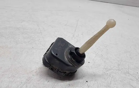 BMW 3 E36 Headlight level adjustment motor 0307852309 VAD12V464