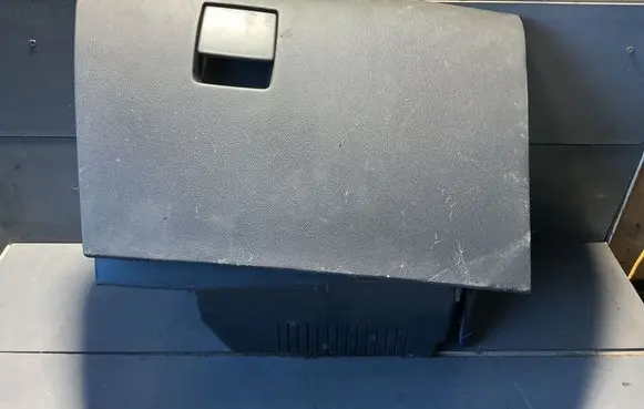 Opel Astra H Glove box 13191459