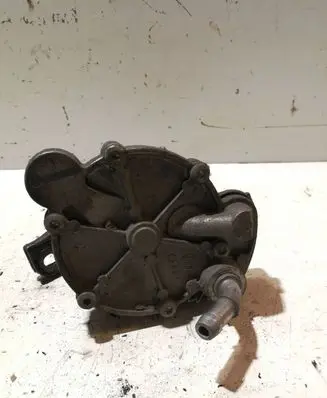 Volvo V70 Vacuum pump 074145100D