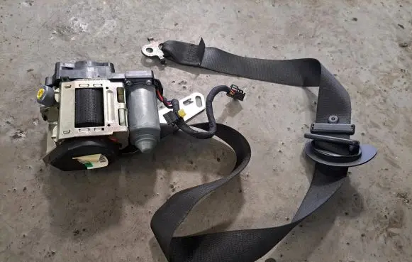 BMW 7 F01 F02 F03 F04 Front seatbelt 609334800
