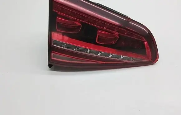 Volkswagen e-Golf Tailgate rear/tail lights 5G0945307F