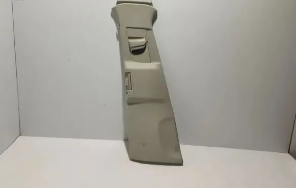 Volvo XC90 (B) pillar trim (top) 31651532