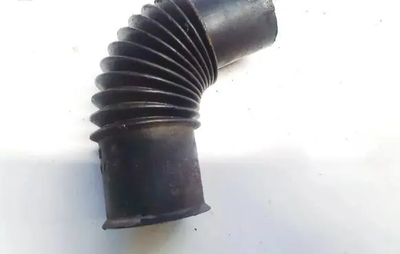 Lexus IS 200-300 Air intake hose/pipe 9810