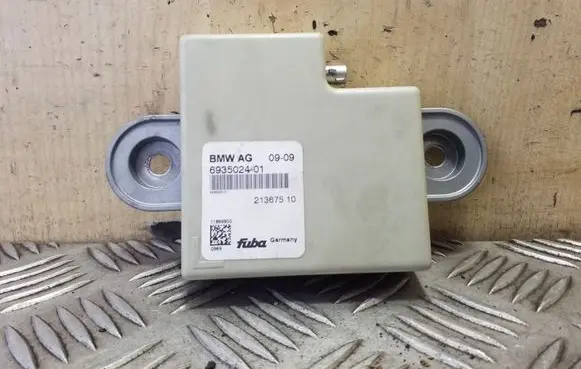 BMW 5 GT F07 Antenna control unit 693502401