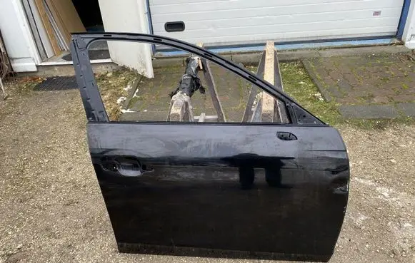 Audi A4 S4 B9 8W Front door 8W0831312