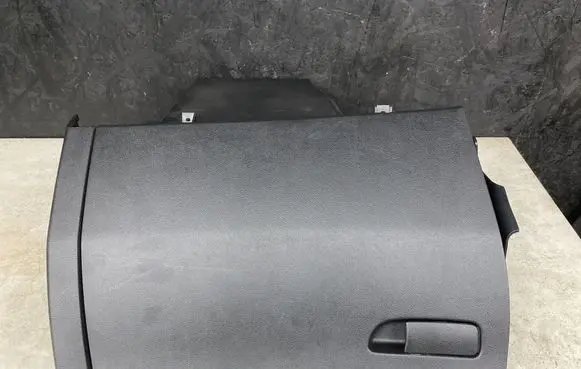 Honda Civic Glove box 77500SMGG010