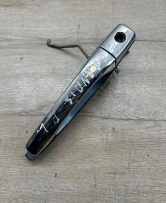 Mitsubishi Grandis Front door exterior handle
