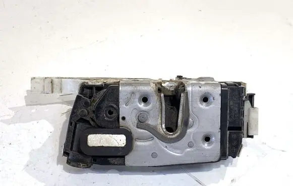 Volkswagen Crafter Tailgate exterior lock 9067401035