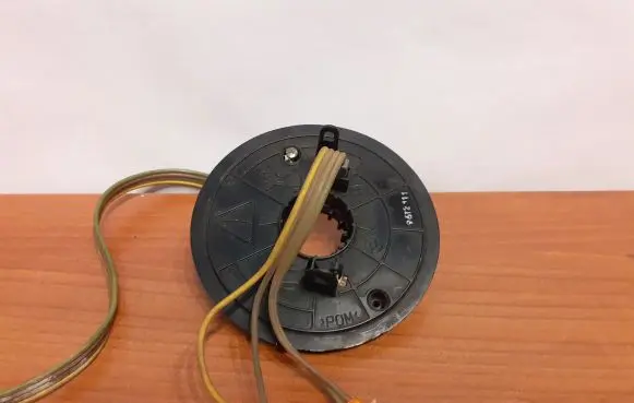 Mercedes-Benz E W210 Airbag slip ring squib (SRS ring) 1704600049 3229