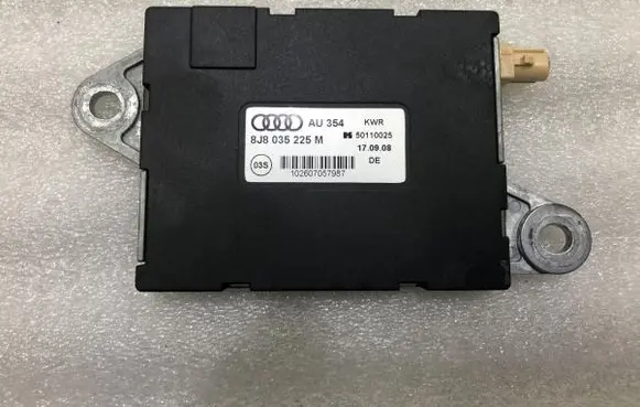 Audi TT TTS Mk2 Aerial antenna amplifier 8J8035225M
