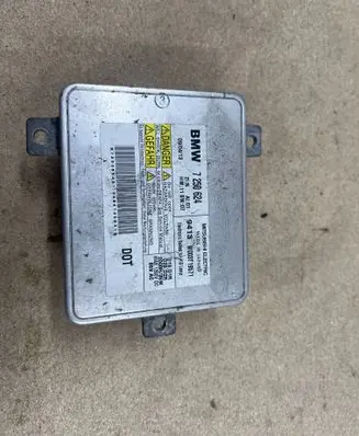 BMW 3 E90 E91 Headlight ballast module Xenon 7250624 W003T19571
