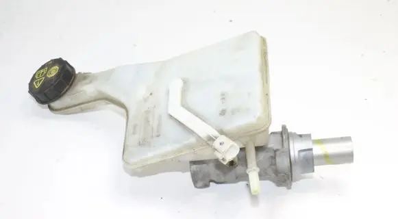 Ford Focus Master brake cylinder AV612140J