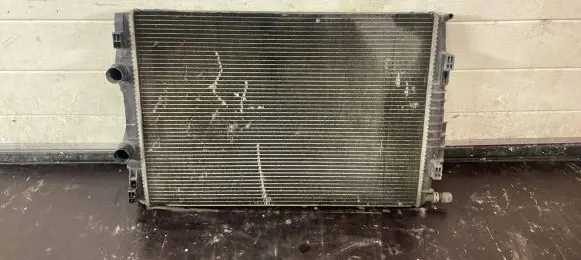 Renault Megane II Coolant radiator 8200325007 880478J