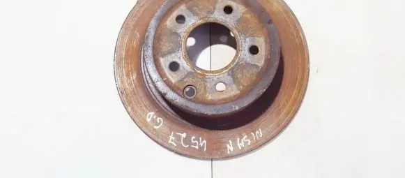 Nissan Qashqai Rear brake disc neventiliuojamas