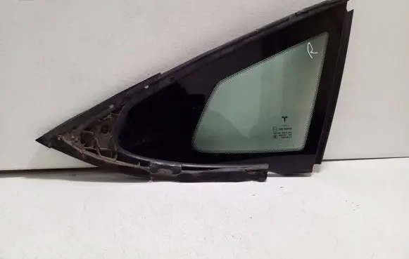 Tesla Model S Rear side window 105182100A