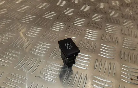 Toyota Auris E180 Other switches/knobs/shifts 15C857